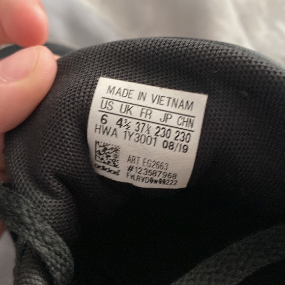 USED Black Adidas Sneakers Womens Size 6 - Picture 3 of 3